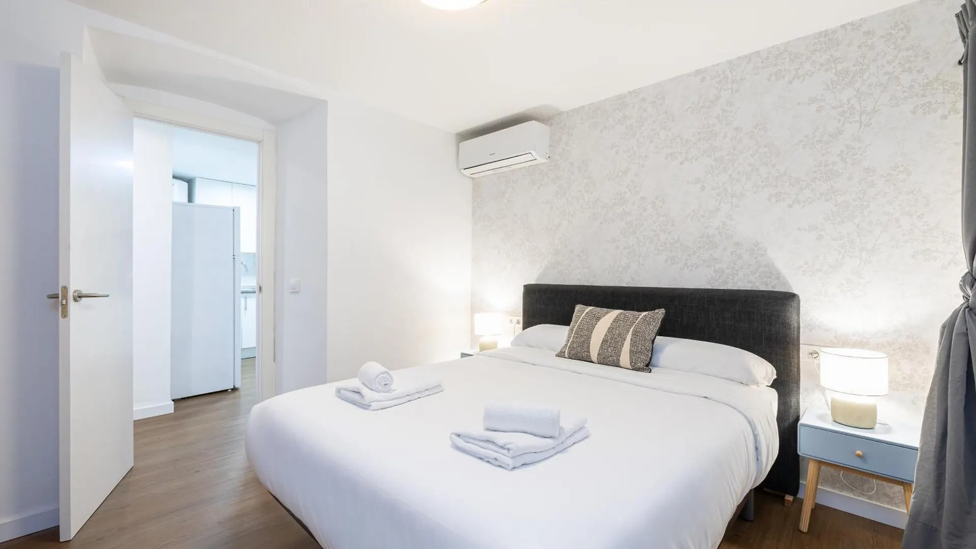 Apartment Modern & Cozy -1Bedroom-Coutyard-Center Malaga